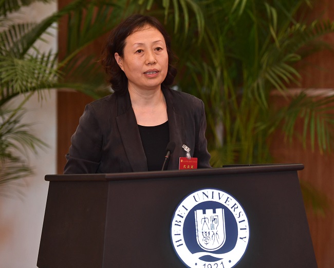 4总会计师、财务与资产管理处处长张静作财务报告