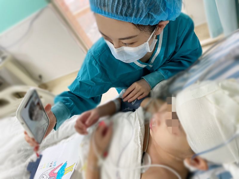 患儿术后得到悉心护理